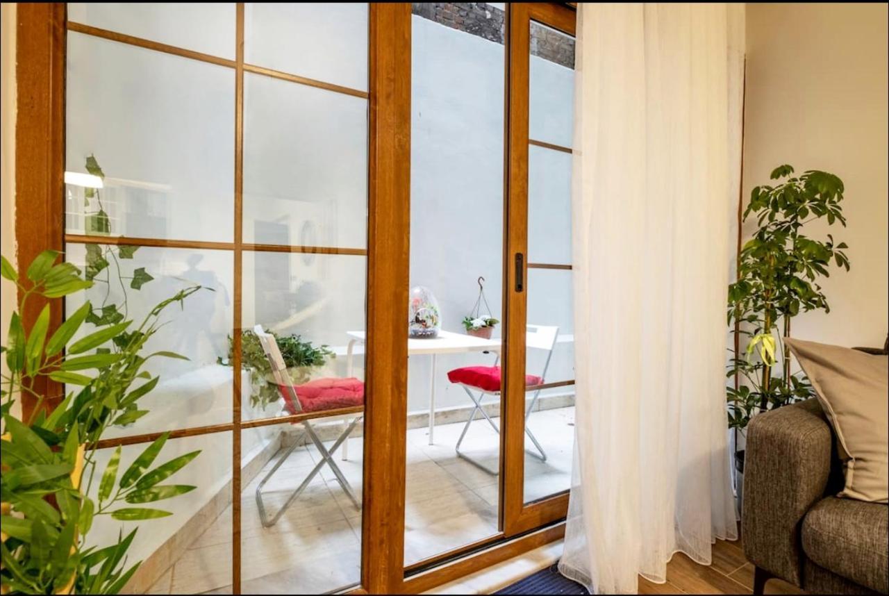 דירות איסטמבול Spacious And Comfy 2Br In The Heart Of Cihangir מראה חיצוני תמונה