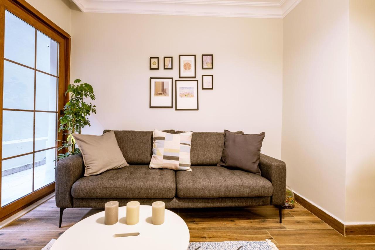 דירות איסטמבול Spacious And Comfy 2Br In The Heart Of Cihangir מראה חיצוני תמונה