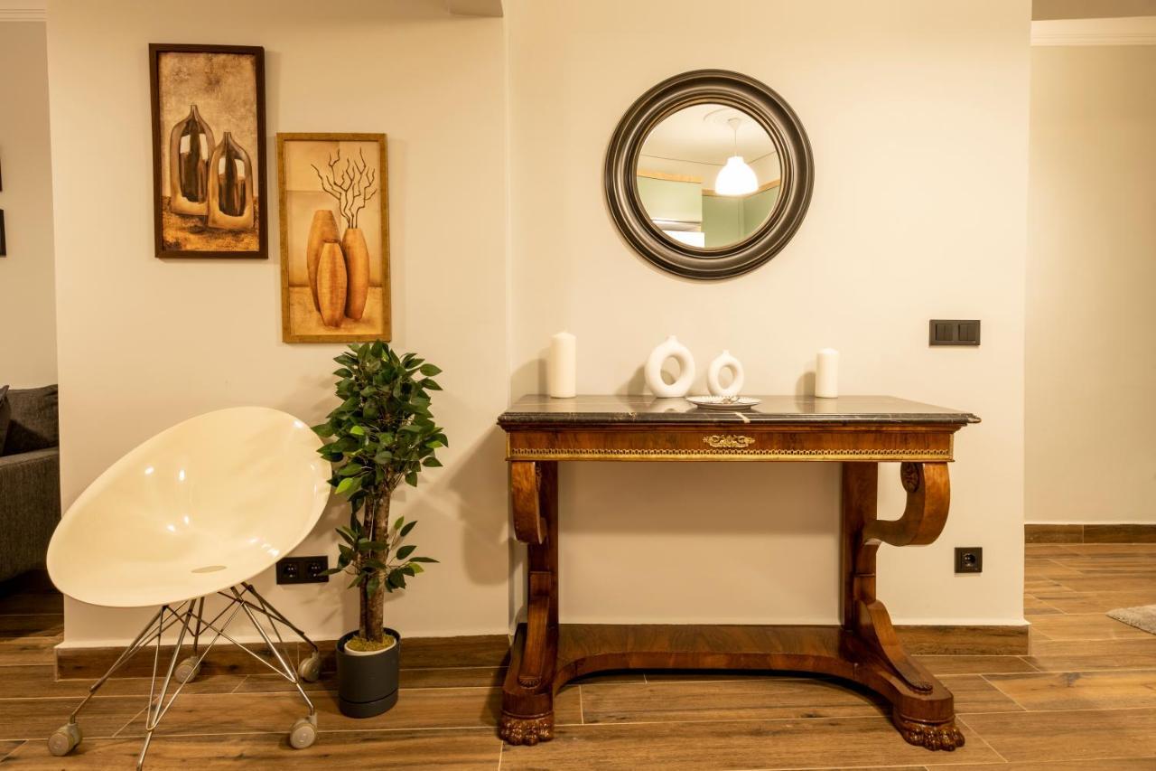 דירות איסטמבול Spacious And Comfy 2Br In The Heart Of Cihangir מראה חיצוני תמונה